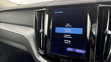 2021 Volvo 2.0 B5 MHEV Momentum Auto Euro 6 5-door (Silver) - Image: 27