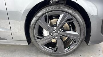 2026 Audi Black Edition e-tron performance 270,00 kW (Grey) - Image: 5