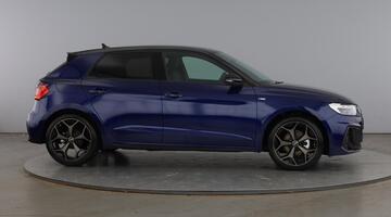 2026 Audi 1.0 TFSI 30 Black Edition Sportback S Tronic Euro 6 5-door (Blue) - Image: 4