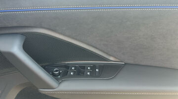 2026 Volkswagen 2.0 TDI R-Line DSG Euro 6 5-door (Black) - Image: 28