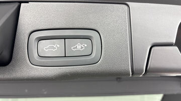 2021 Volvo 2.0h T6 Recharge 11.6kWh Inscription Expression Auto Euro 6 5-door (Grey) - Image: 34