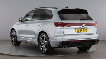 2026 Volkswagen 3.0 TDI V6 Black Edition Tiptronic 4Motion Euro 6 5-door (Silver) - Image: 3