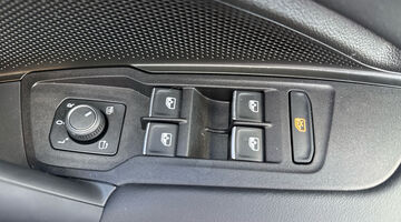 2024 Volkswagen ETSI MHEV R-Line DSG Euro 6 5-door (Black) - Image: 21