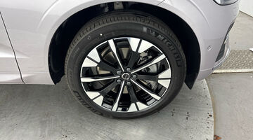2026 Volvo 2.0 B5 MHEV Ultra Bright Auto Euro 6 5-door (Silver) - Image: 5