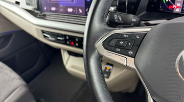 2024 Volkswagen 1.4 TSI eHybrid Style 5-door LWB DSG (Grey) - Image: 17