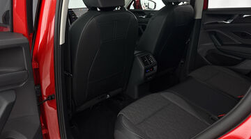 2026 Volkswagen ETSI MHEV Match DSG Euro 6 5-door (Red) - Image: 35