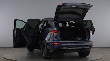 2026 Audi 100kWh Performance Black Edition Auto 5-door (Blue) - Image: 11