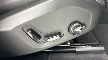 2026 Volvo 2.0 B5 MHEV Ultra Bright Auto Euro 6 5-door (Silver) - Image: 20