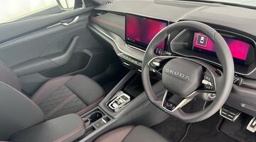 2026 Škoda Hatch vRS 2.0 TSI 265 PS DSG (Green) - Image: 6