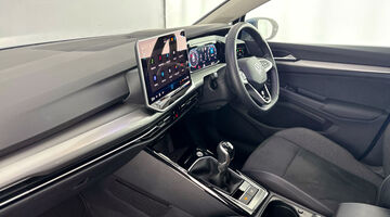2025 Volkswagen TSI Style Euro 6 5-door (Blue) - Image: 2