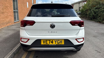 2025 Volkswagen TSI Match DSG Euro 6 5-door (White) - Image: 17