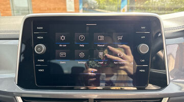 2025 Volkswagen TSI Style Euro 6 5-door (Black) - Image: 46