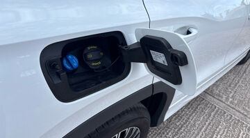 2026 Volkswagen 2.0 TDI Life DSG Euro 6 5-door (White) - Image: 11