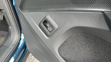 2026 Volkswagen Elegance 1.5 eTSI 150 PS 7-Speed DSG 5-door (Blue) - Image: 44