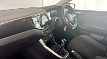2024 Volkswagen 1.0 TSI Match Euro 6 5-door (Red) - Image: 2
