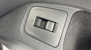 2023 Volkswagen TSI R-Line DSG Euro 6 5-door (White) - Image: 21