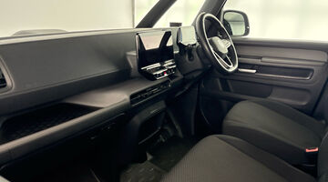2024 Volkswagen Pro 77kWh Commerce Plus Auto 5-door (Silver) - Image: 2