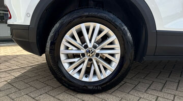 2023 Volkswagen TSI Life DSG Euro 6 5-door (White) - Image: 14