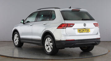 2024 Volkswagen TSI Life DSG Euro 6 5-door (Silver) - Image: 3