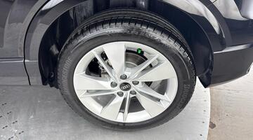 2026 Audi TFSI CoD 35 S line S Tronic Euro 6 5-door (Black) - Image: 35