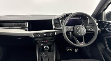 2026 Audi Sportback S line 30 TFSI 116 PS S tronic (Black) - Image: 8