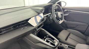 2026 Audi Sportback Black Edition TFSI 150 PS S tronic (Red) - Image: 2