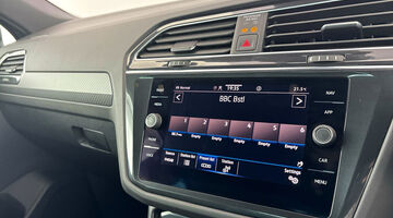 2023 Volkswagen TSI R-Line Edition DSG Euro 6 5-door (Grey) - Image: 15