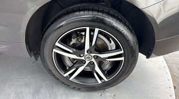 2020 Volvo 2.0 D4 R-Design Auto Euro 6 5-door (Grey) - Image: 35
