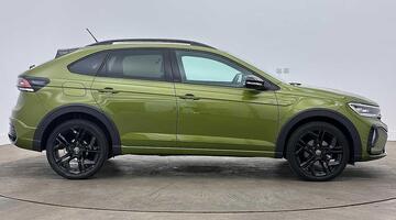 2026 Volkswagen TSI Black Edition DSG Euro 6 5-door (Green) - Image: 4