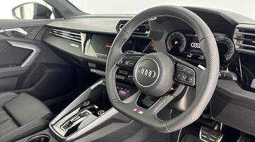 2026 Audi Sportback Black Edition TFSI 150 PS S tronic (Red) - Image: 6