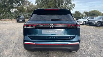 2026 Volkswagen Elegance 1.5 eTSI 150 PS 7-Speed DSG 5-door (Blue) - Image: 9