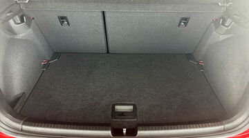 2024 Volkswagen 1.0 TSI Match Euro 6 5-door (Red) - Image: 31