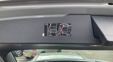 2026 Volvo 2.0 T6 18.8kWh Plus Auto Euro 6 5-door (Grey) - Image: 20
