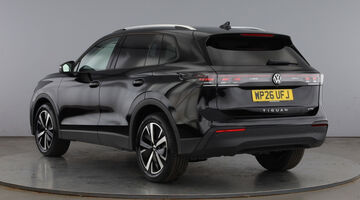 2026 Volkswagen ETSI MHEV Match DSG Euro 6 5-door (Black) - Image: 3