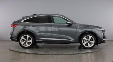 2026 Audi 2.0 TFSI S line Sportback S Tronic quattro Euro 6 5-door (Grey) - Image: 4