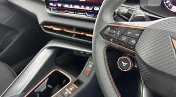 2026 CUPRA ETSI V1 DSG Euro 6 5-door (Dark Void) - Image: 16