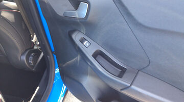 2023 Ford 1.0T EcoBoost MHEV ST DCT Euro 6 5-door (Blue) - Image: 11
