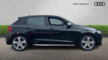 2019 Audi 2.0 TFSI 40 S line Competition Sportback S Tronic Euro 6 5-door (Black) - Image: 4