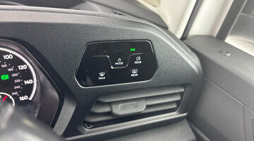 2022 Volkswagen 2.0 TDI C20 Commerce Plus DSG SWB Euro 6 5-door (White) - Image: 26