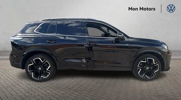 2024 Volkswagen ETSI MHEV R-Line DSG Euro 6 5-door (Black) - Image: 4