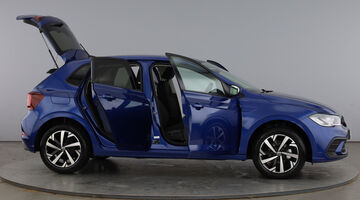 2026 Volkswagen 1.0 TSI Match DSG Euro 6 5-door (Blue) - Image: 11