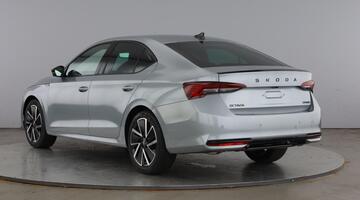 2026 Škoda Hatch SportLine 1.5 TSI e-TEC 150 PS DSG (Silver) - Image: 3