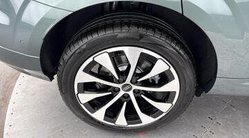 2026 Audi SUV S line e-hybrid 272 PS S tronic (Green) - Image: 27