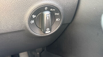 2025 Volkswagen TSI Style Euro 6 5-door (Black) - Image: 48