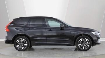 2025 Volvo 2.0 T6 18.8kWh Plus Auto Euro 6 5-door (Black) - Image: 2