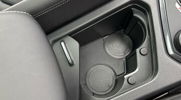 2023 Volkswagen 2.0 TDI R-Line DSG 4Motion Euro 6 5-door (Black) - Image: 14