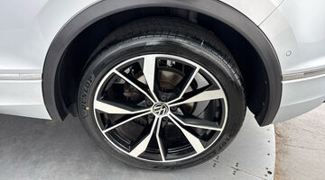 2022 Volkswagen 2.0 TSI R-Line DSG 4Motion Euro 6 5-door (Silver) - Image: 32