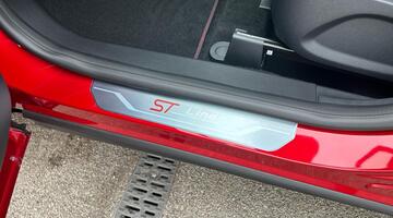 2026 Ford 1.0T EcoBoost MHEV ST-Line Euro 6 5-door (Red) - Image: 19