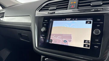 2023 Volkswagen TSI Life DSG Euro 6 5-door (Silver) - Image: 15