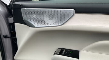 2025 Volvo Single Motor Extended Range 92kWh Ultra Saloon Auto 5-door (Silver) - Image: 38